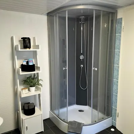 Am Nuerburgring 2.og آدناو